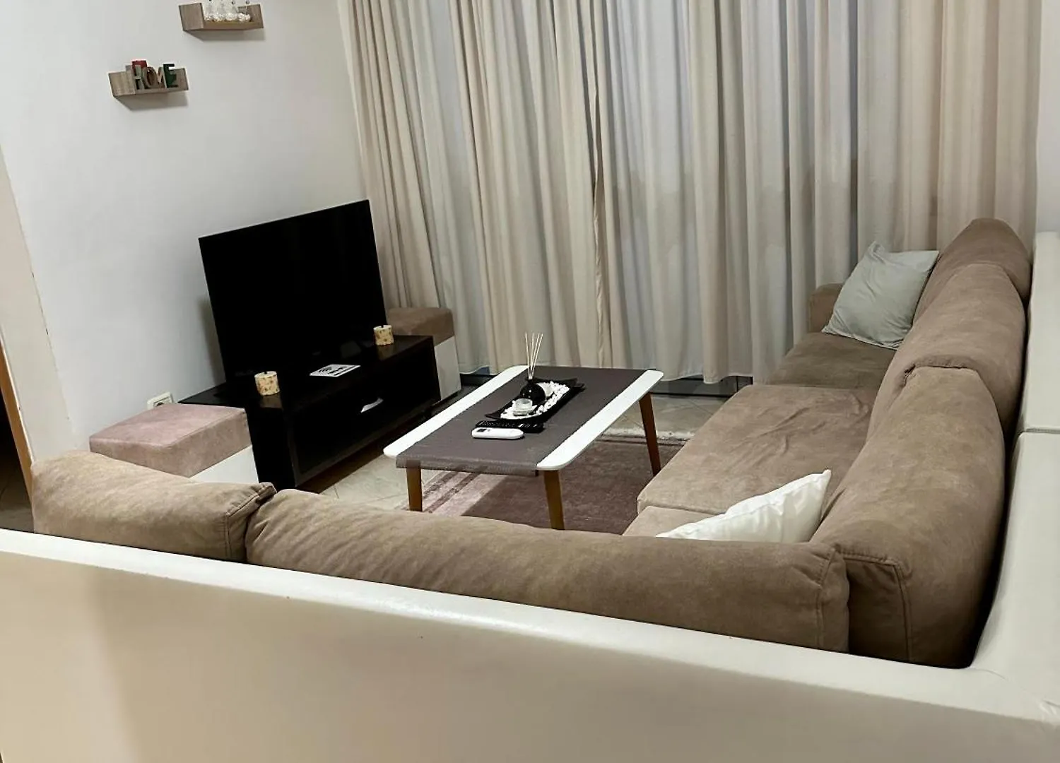 Gena Apartments Polisi i Vogel